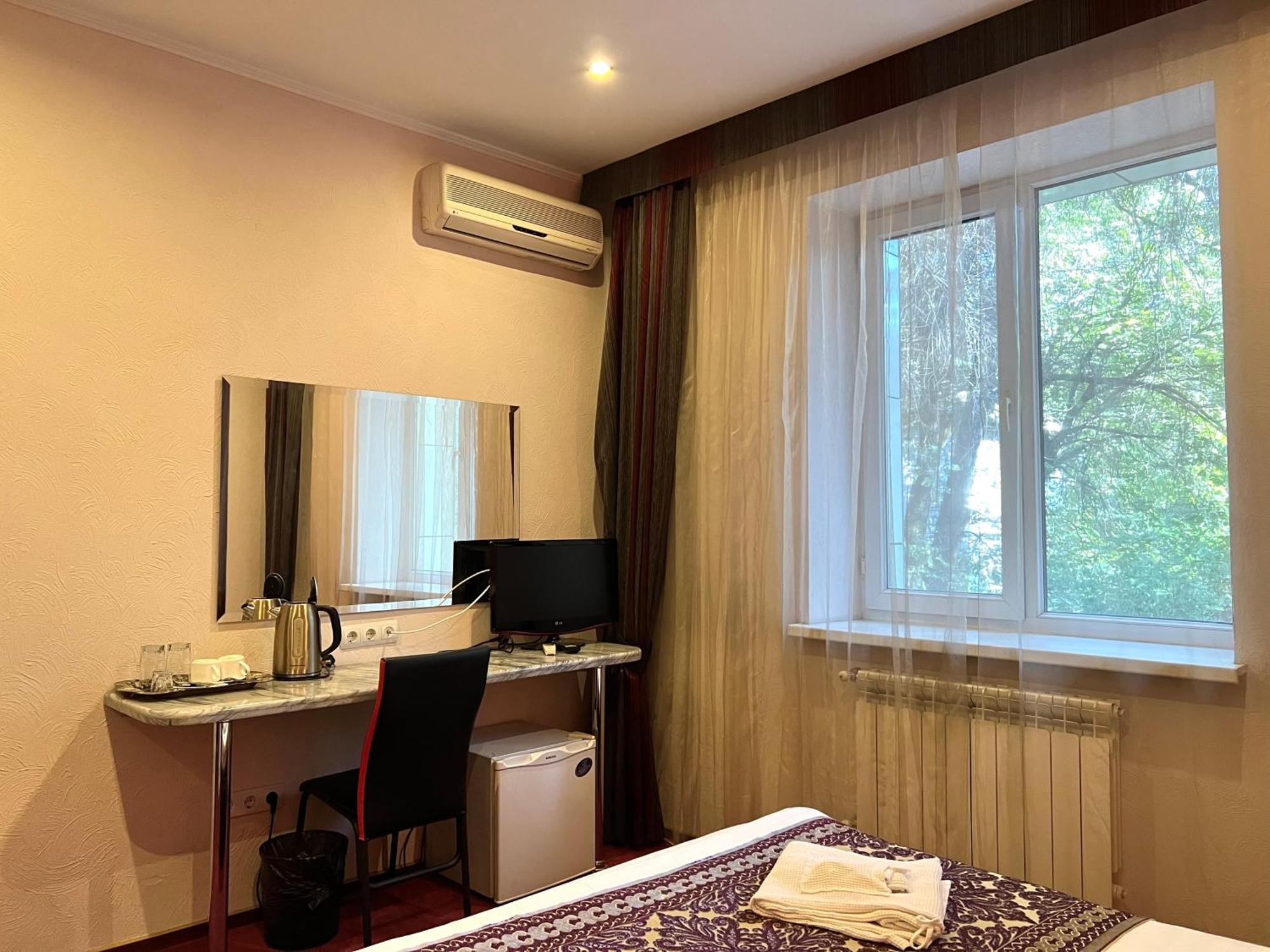 Jeppesen Residence Алма Ата Екстериор снимка