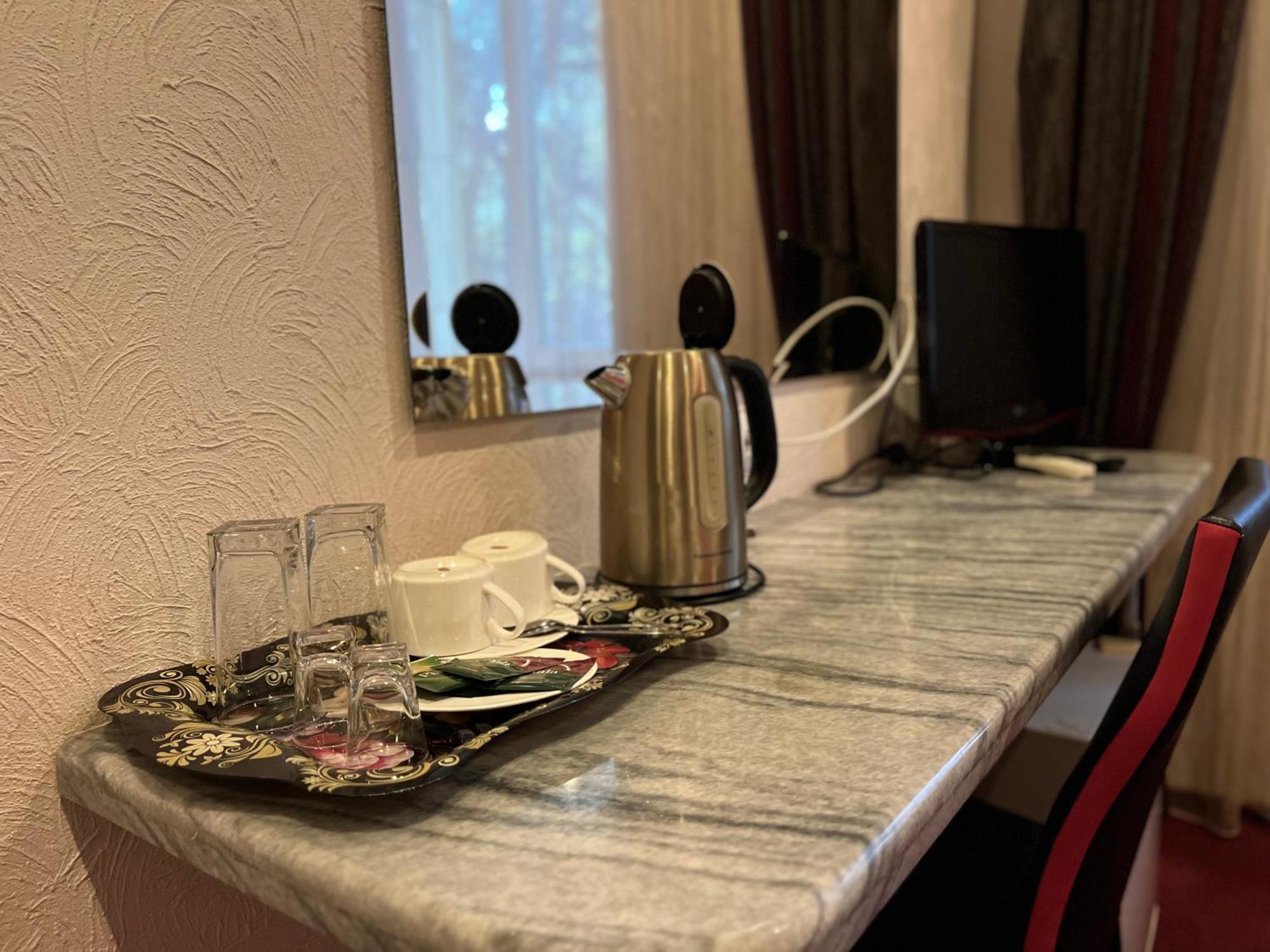 Jeppesen Residence Алма Ата Екстериор снимка