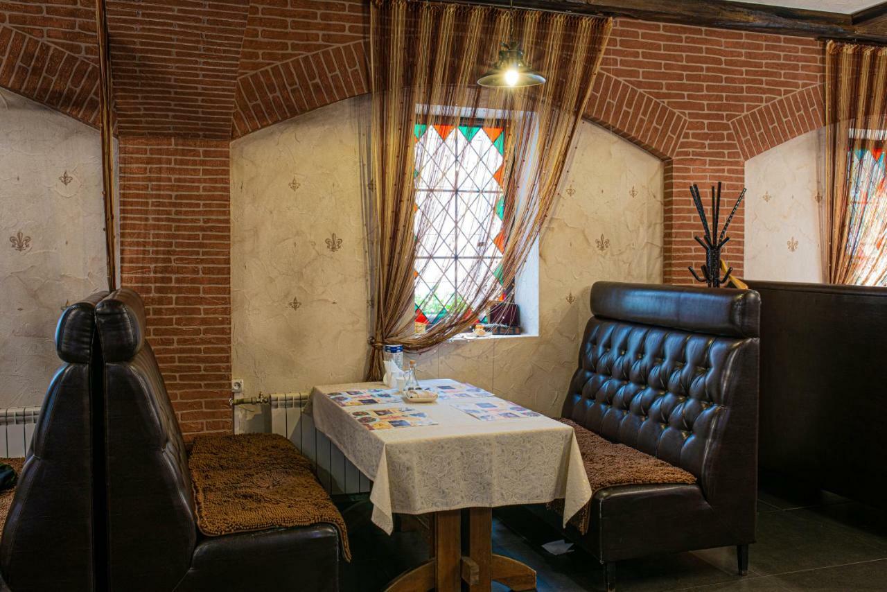Jeppesen Residence Алма Ата Екстериор снимка